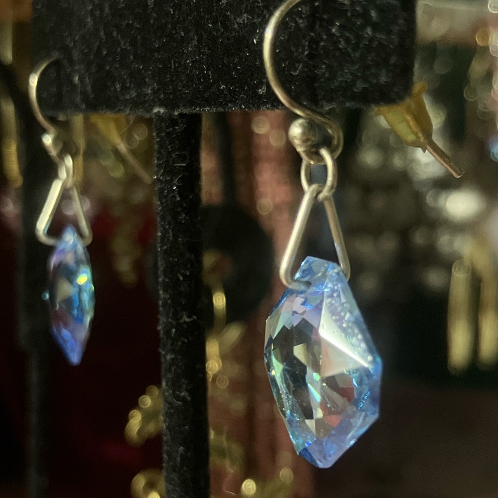 Swarovski Crystal Blue AB Silver Drop Elegant Earrings - Picture 6 of 7